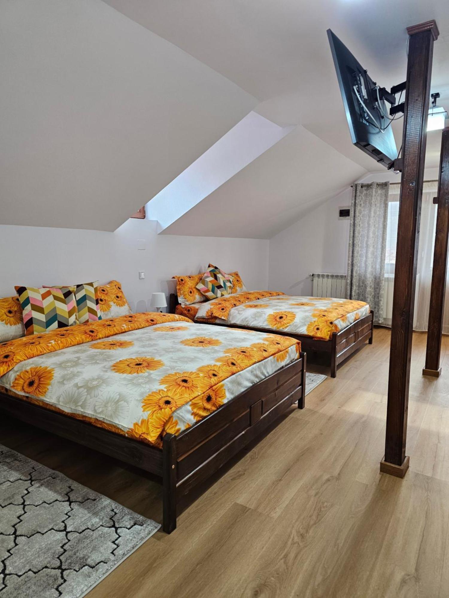 Casa Hera Călimăneşti 외부 사진