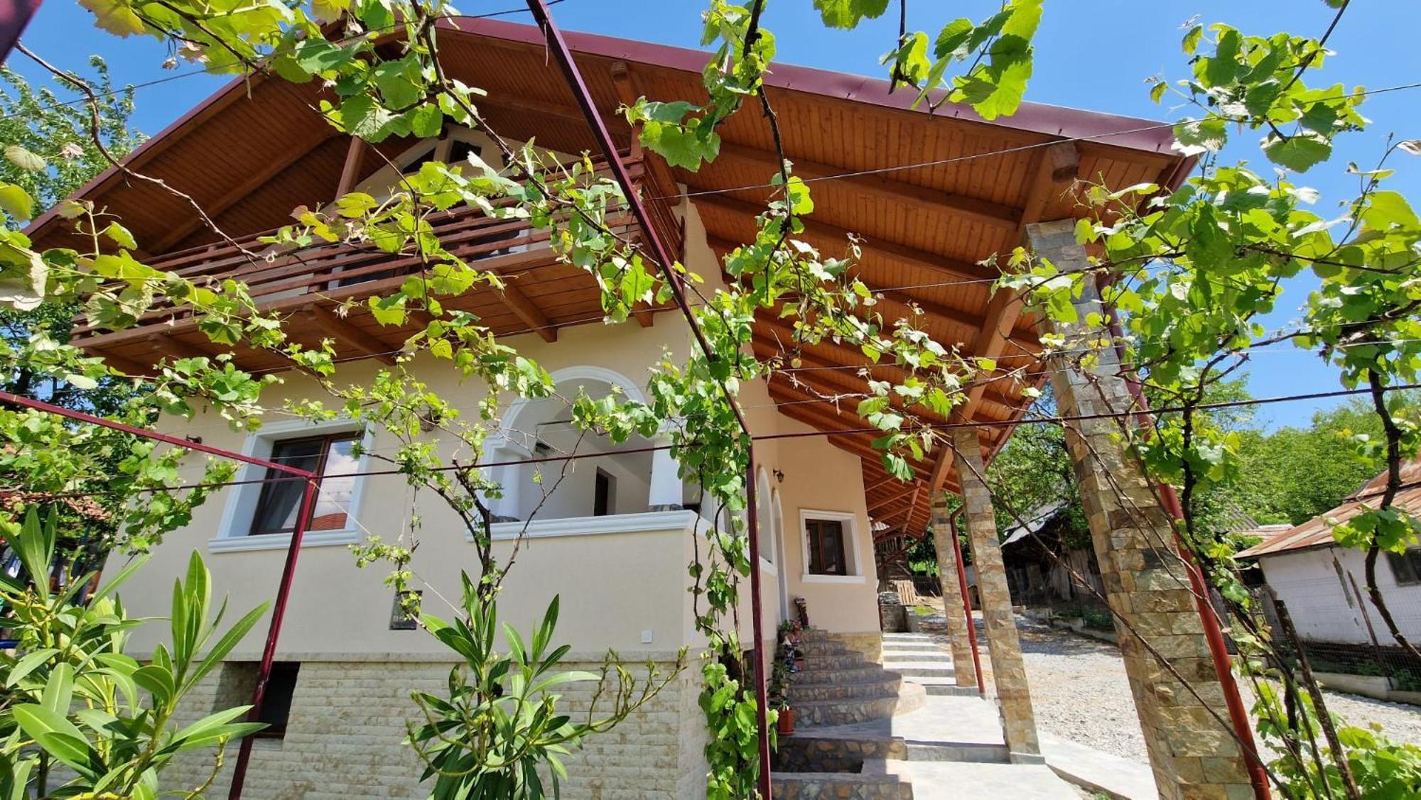 Casa Hera Călimăneşti 외부 사진