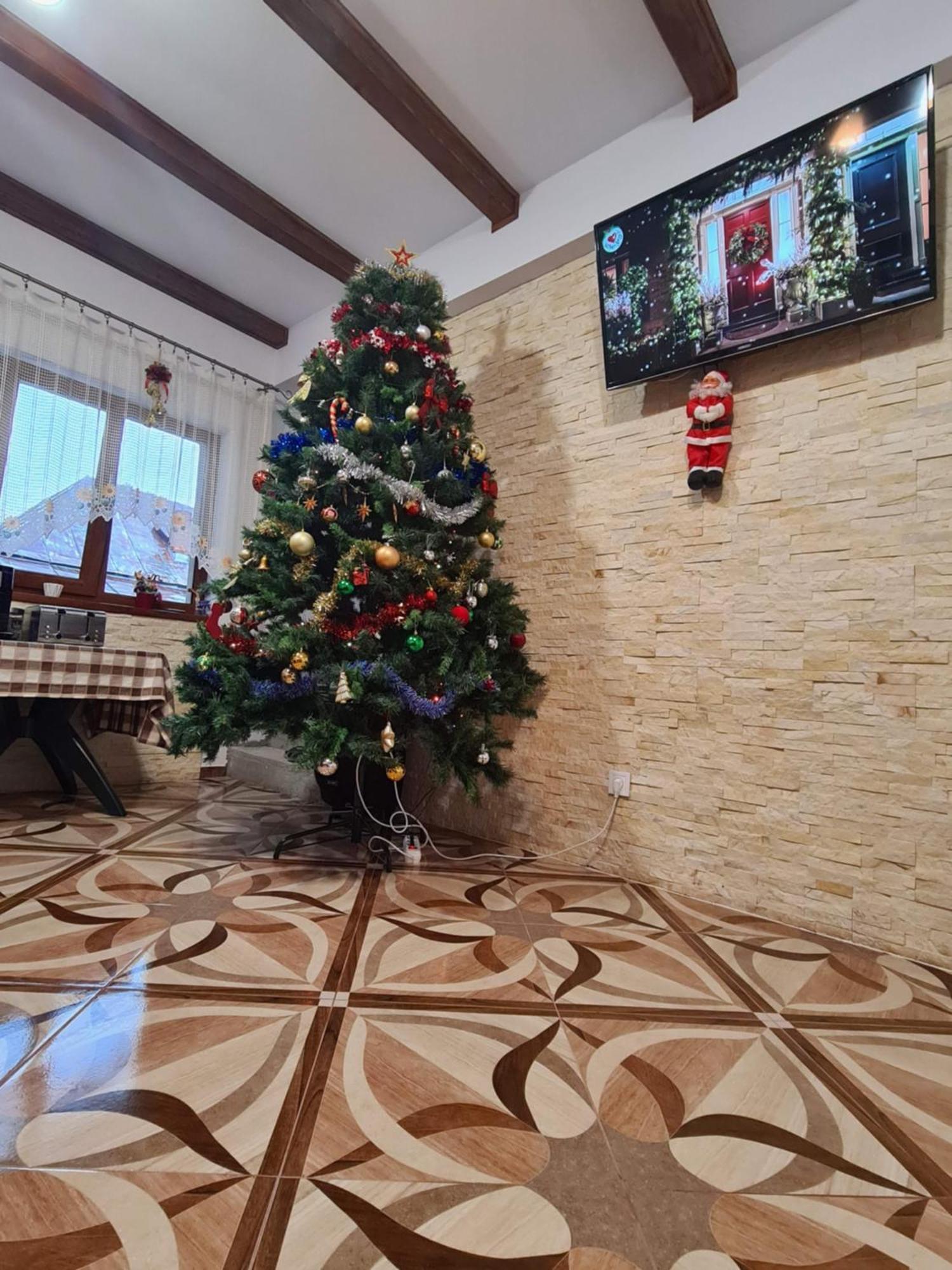 Casa Hera Călimăneşti 외부 사진